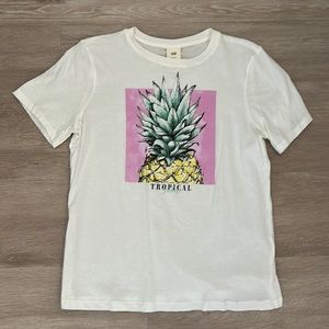 H&M short sleeve graphic tee - tropical vibes pineapple - Small